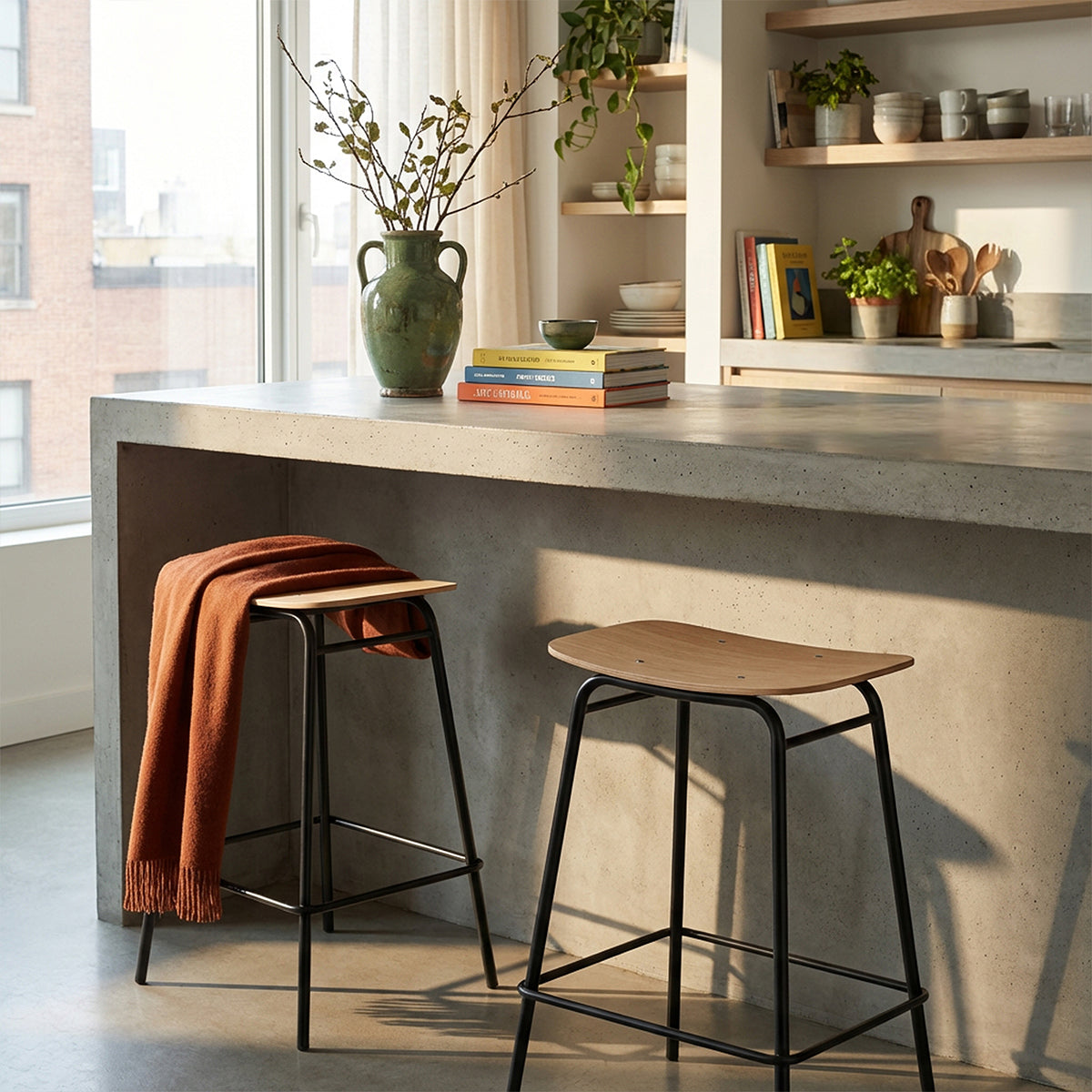 Frame Bar Stool - Natural Oak - 68 cm.