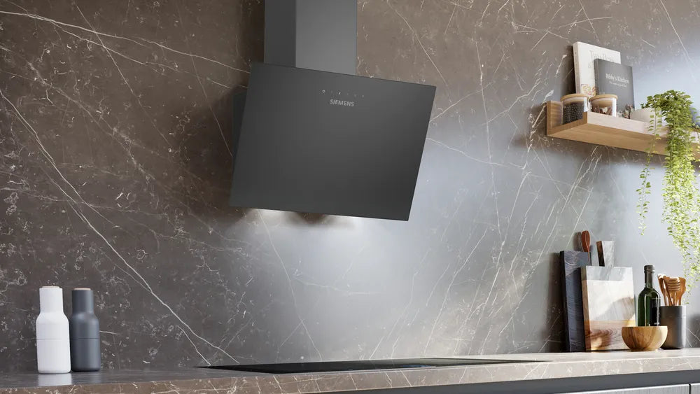 Væghængt emhætte - 60 cm - Klart glas med sort tryk - Siemens iQ100 - LC65KDK6K