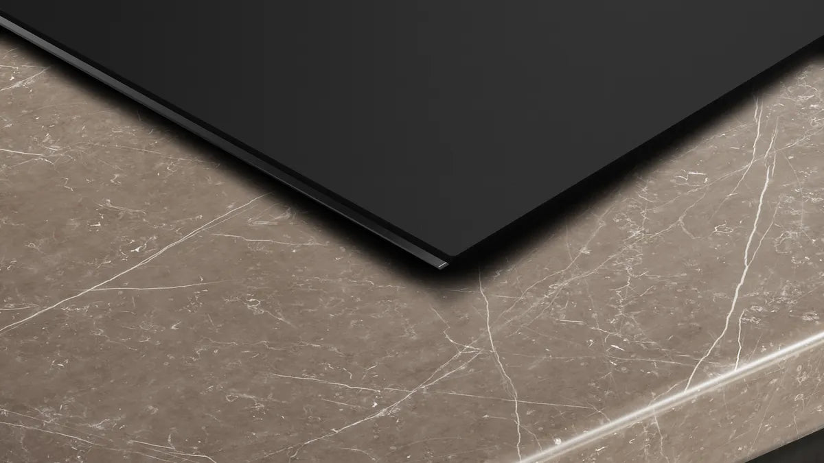 Induktionskogeplade 80 cm Matsort - Overflademontering med ramme - Siemens iQ500 - ED87BHWC1E