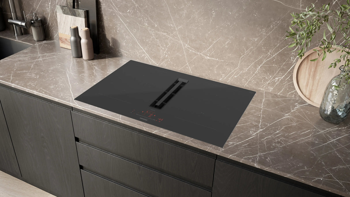 Siemens iQ500 Induktionskogeplade med indbygget emhætte 80 cm Matt Edition, overflademontering med ramme - ED87BHQ26E