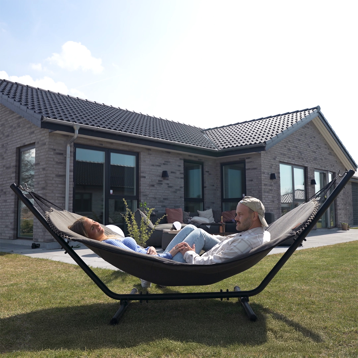 Cobana Hammock Grey - Black Frame