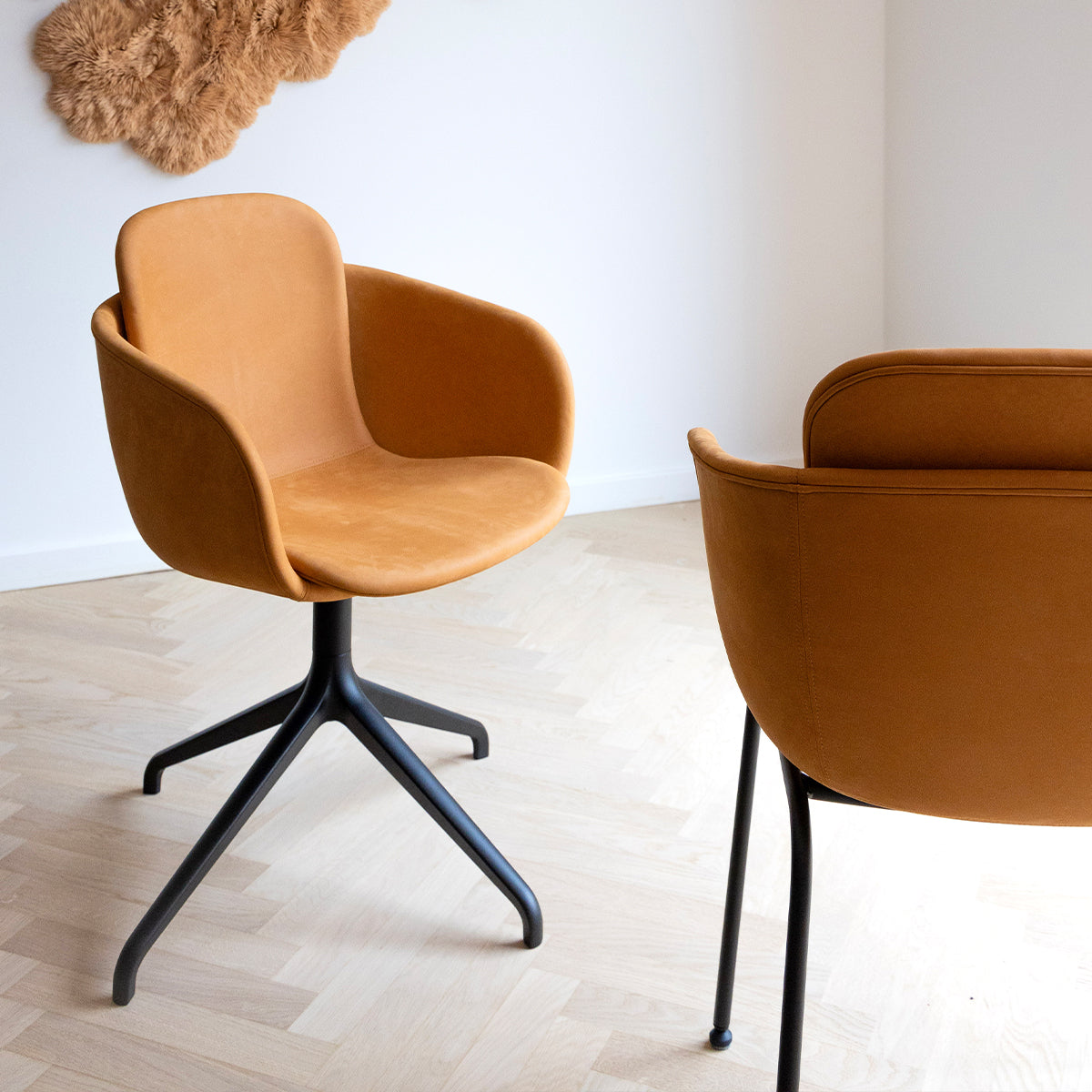 Chair no. One S2 Black Swivel - Luna Sandstone