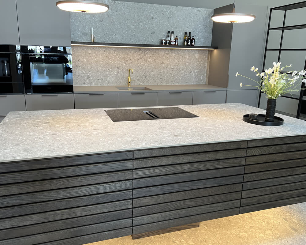 BASIC+ Ceppo di Grey Mat Marazzi keramik bordplade på mål