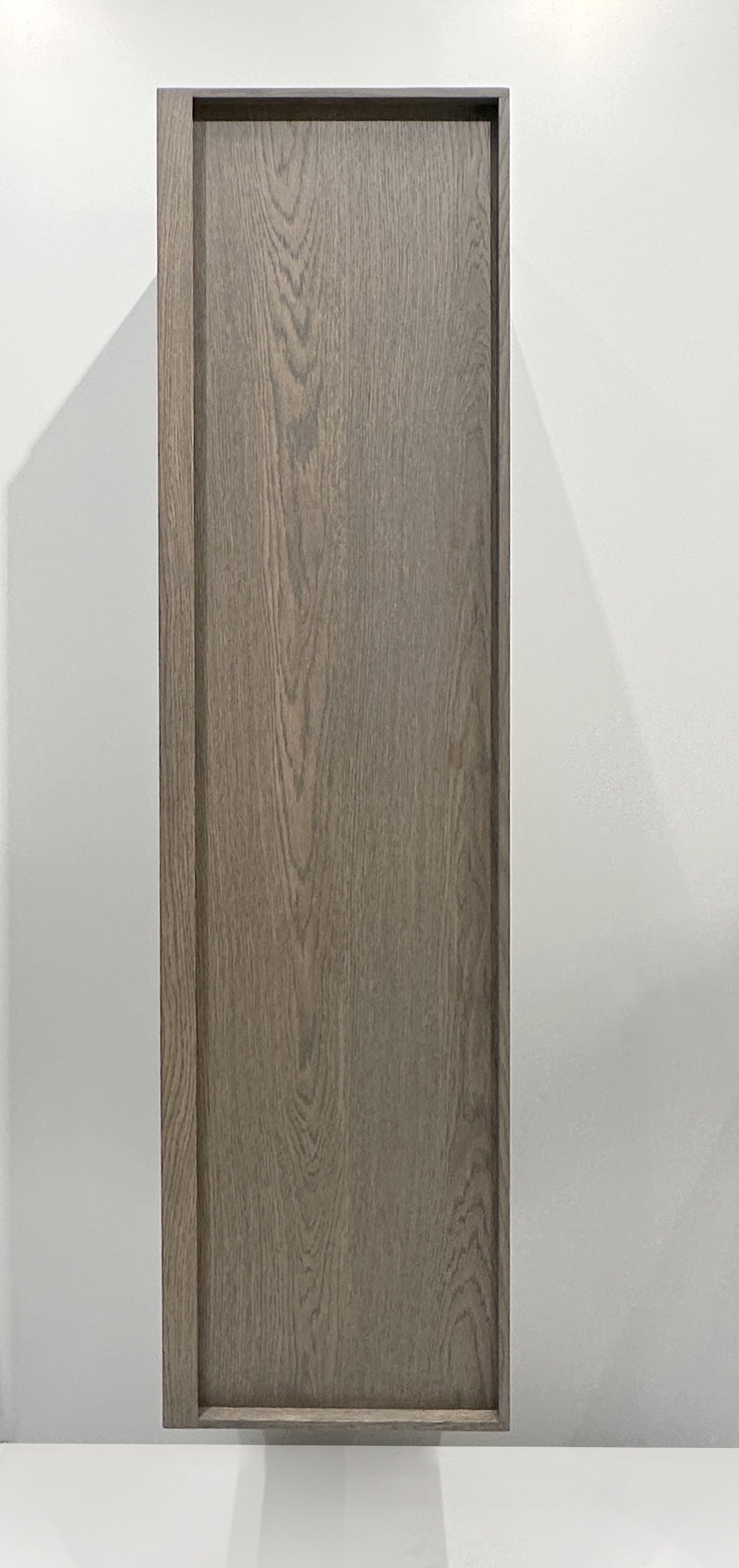 Badhøjskab fra Nordskab i røget eg finer - B 352 x H 1500 x D 367 mm - vendbar låge