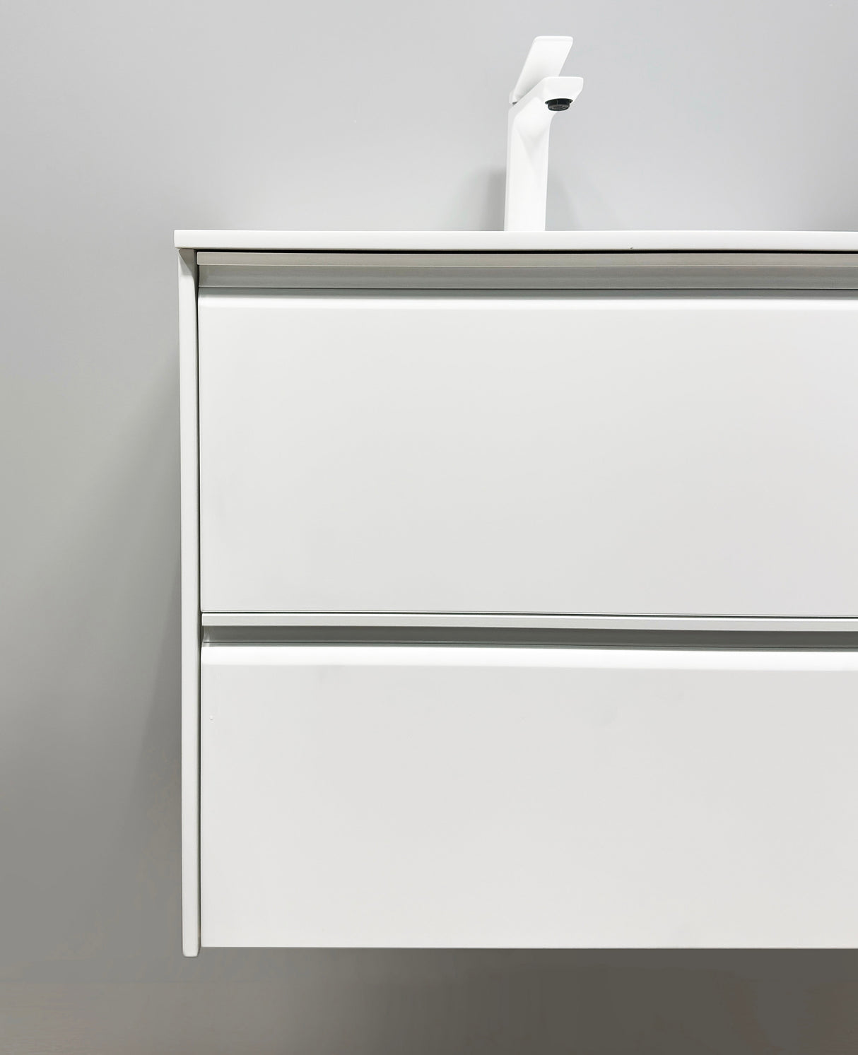 Nordskab badsæt i Mat hvid - bredde 80 cm med Solid Surface badborplade