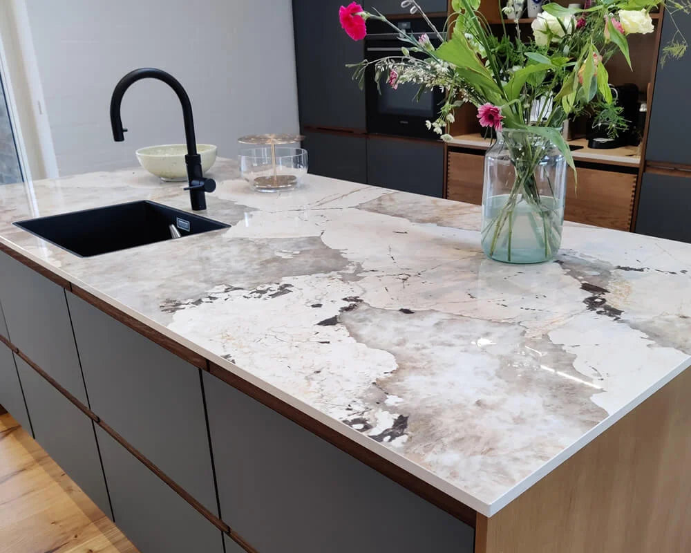 Khalo Xgloss Dekton bordplade på mål