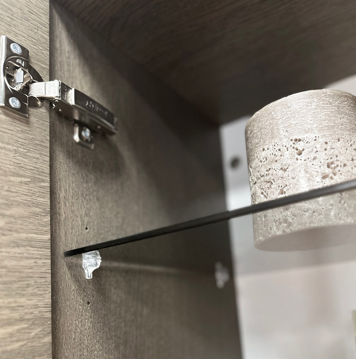 Nordskab højskab med to døre – Røget Eg finér