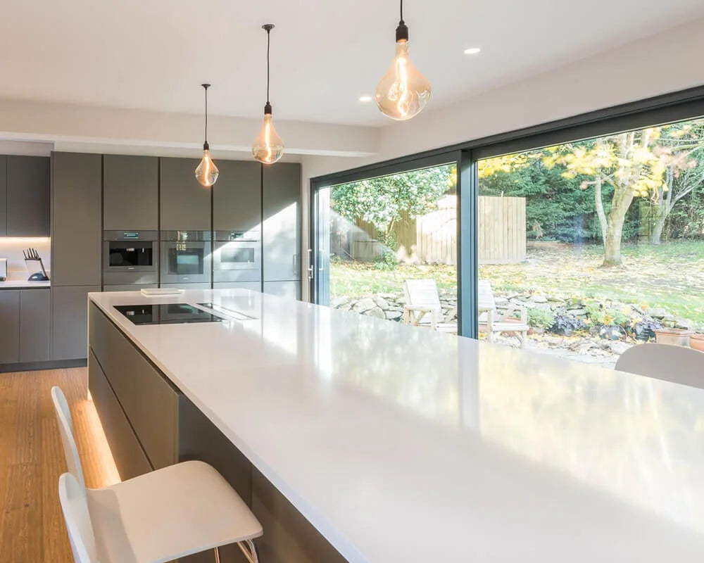 White Storm Mat Komposit bordplade på mål