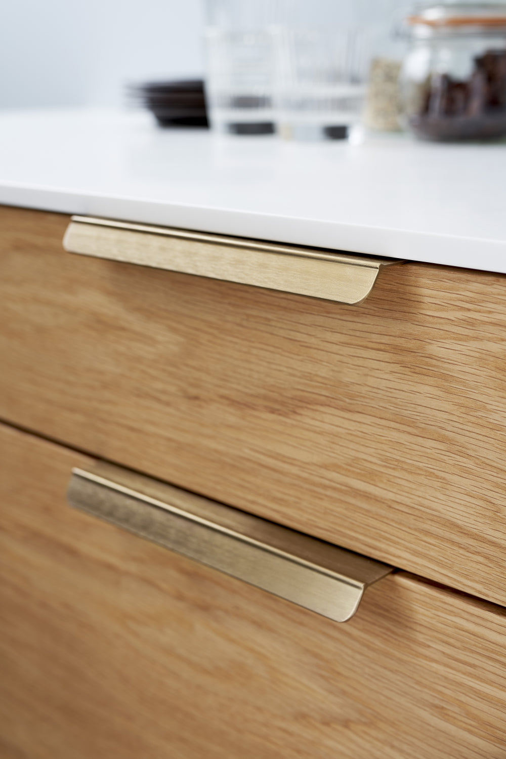 Furnipart - Accent - greb i aluminium - bred, børstet messing