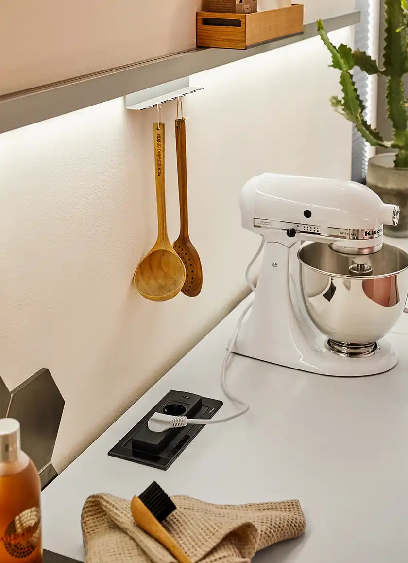 BACKFLIP DK MESSING 2xSTIK 1xUSB