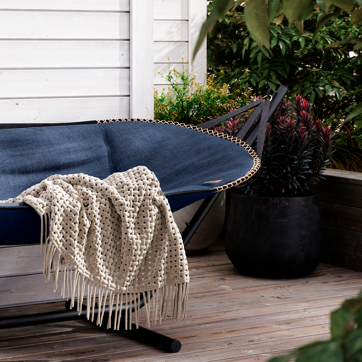 Cobana Hammock Indigo - Black Frame