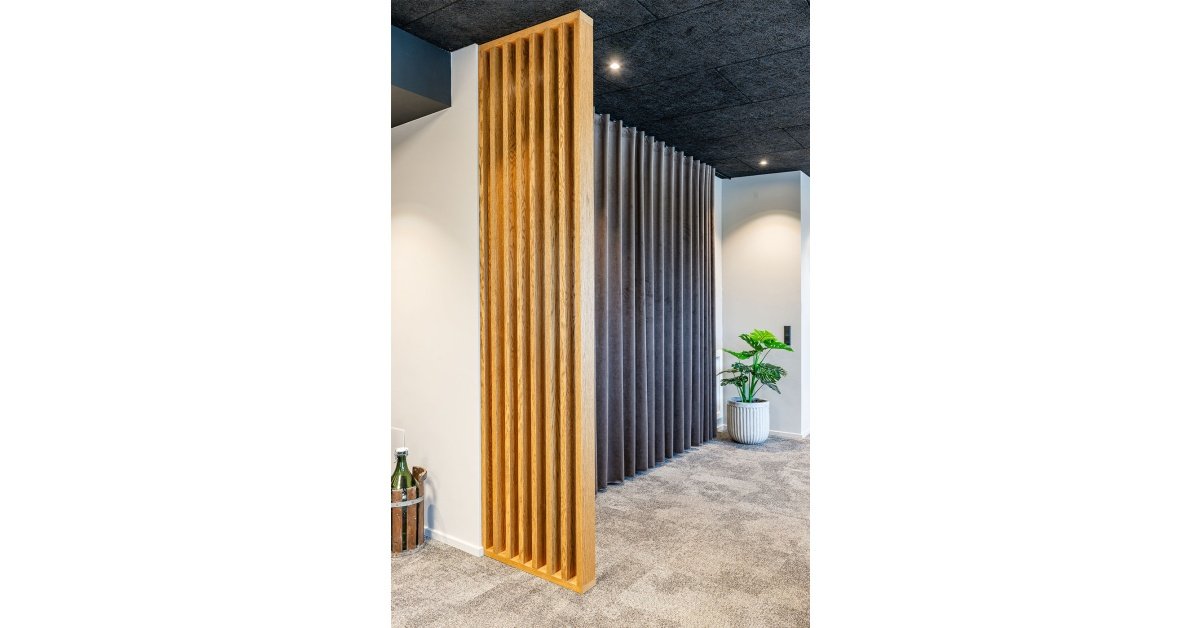 I-Wood Dividewall rumdeler i bredde 740 mm x højde 3040 mm