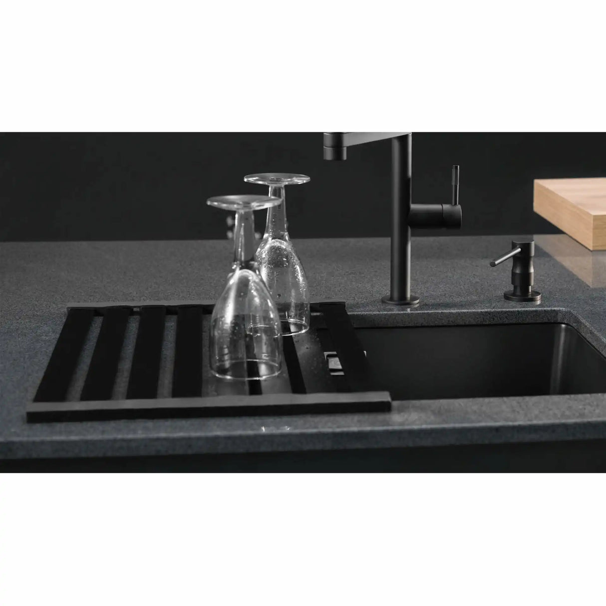 AFSÆTNINGSRIST TIL KØKKENVASK 330X450 MM, SORT