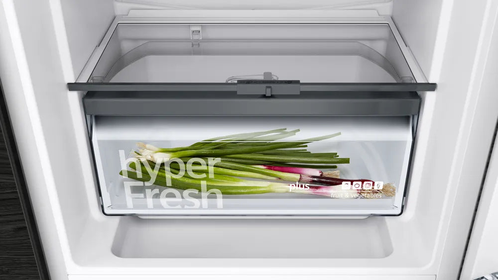 Integrerbart køle-/fryseskab 177.2 x 55.8 cm fladhængsel med dæmpet lukning (soft close) - Siemens iQ500 - KI87SSDE0