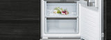 Integrerbart køleskab 177.5 x 56 cm fladhængsel med dæmpet lukning (soft close) - Siemens iQ500 - KI81RSOE0