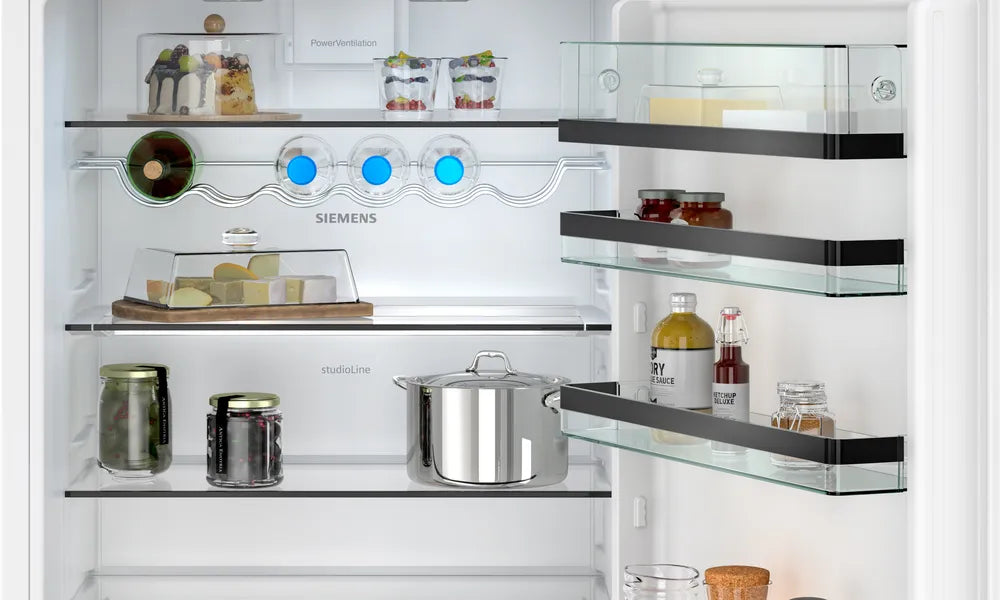 Integrerbart køle-/fryseskab 193.5 x 70.8 cm fladhængsel med dæmpet lukning (soft close) - Siemens iQ500 - KB96NSDD0