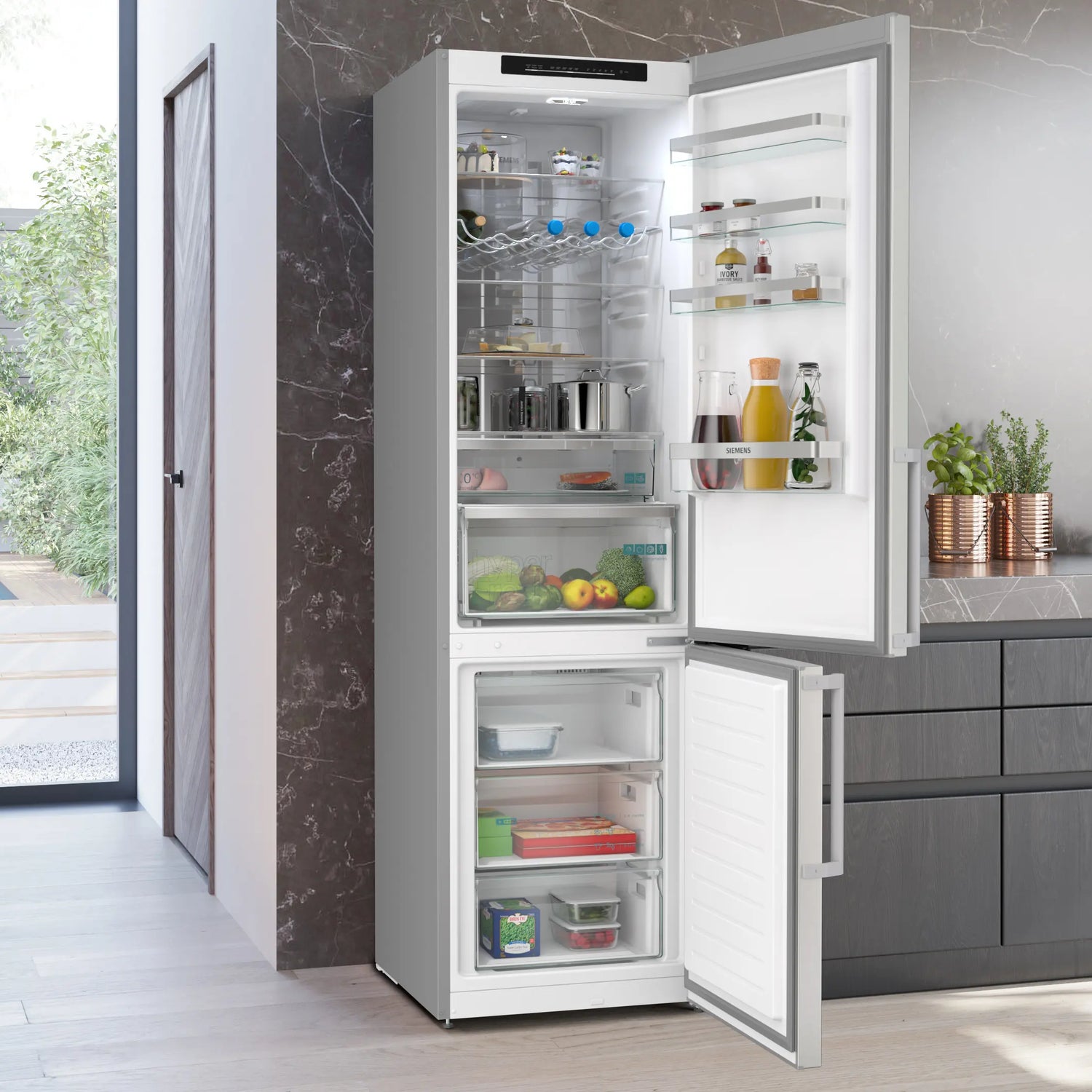 Siemens iQ300 Køle-/fryseskab 203 x 60 cm Rustfrit stål - KG39NVICV