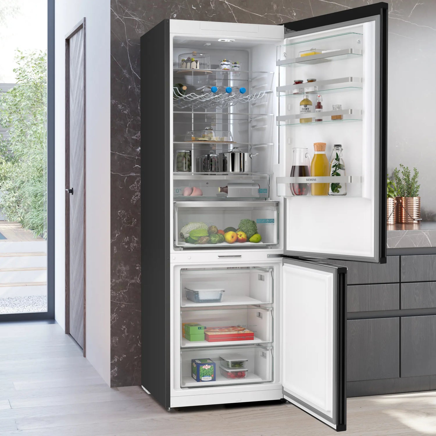 Siemens iQ500 Køle-/fryseskab 203 x 70 cm blackSteel - KG49NAXCG