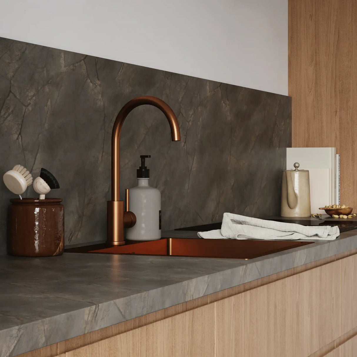 PRIMY STEEL CURVE KØKKENARMATUR, AMBER