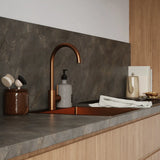 PRIMY STEEL CURVE KØKKENARMATUR, AMBER