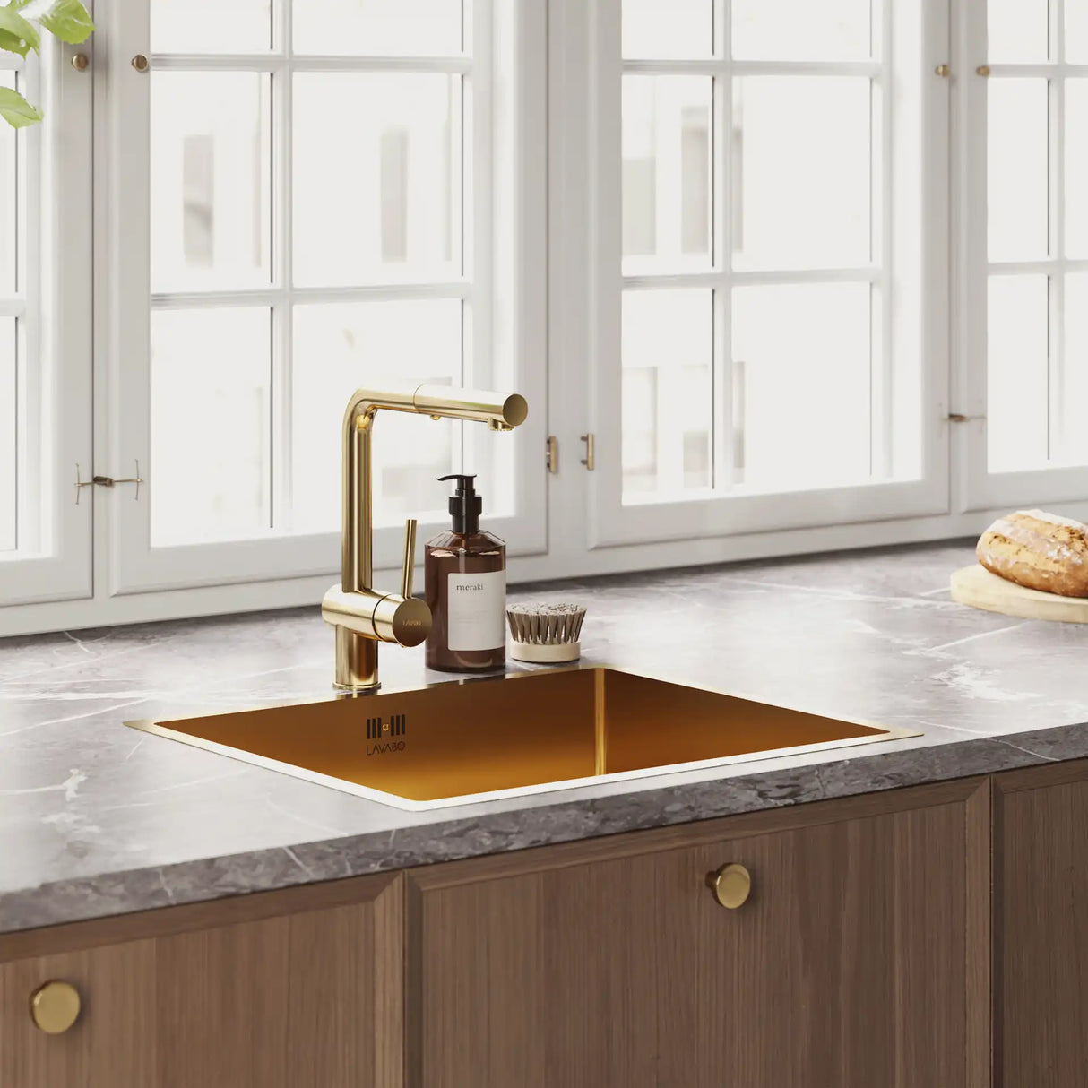 KUBUS 040 KØKKENARMATUR M/UDTRÆK, MASSIV MESSING