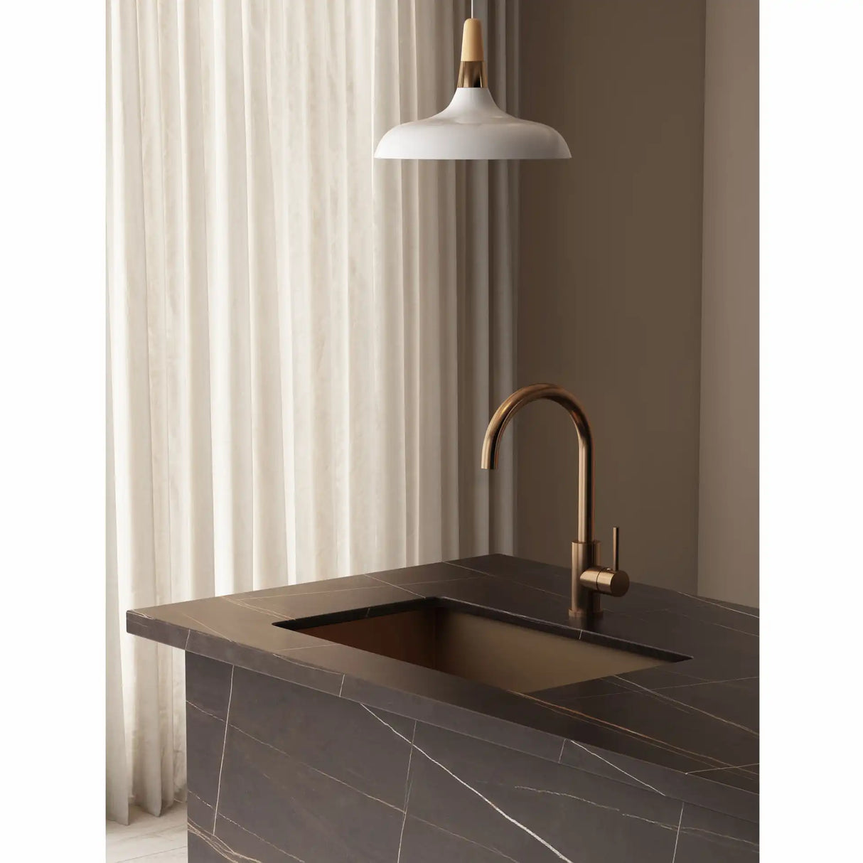 KUBUS 140 RS ROUND KØKKENARMATUR, PVD KOBBER