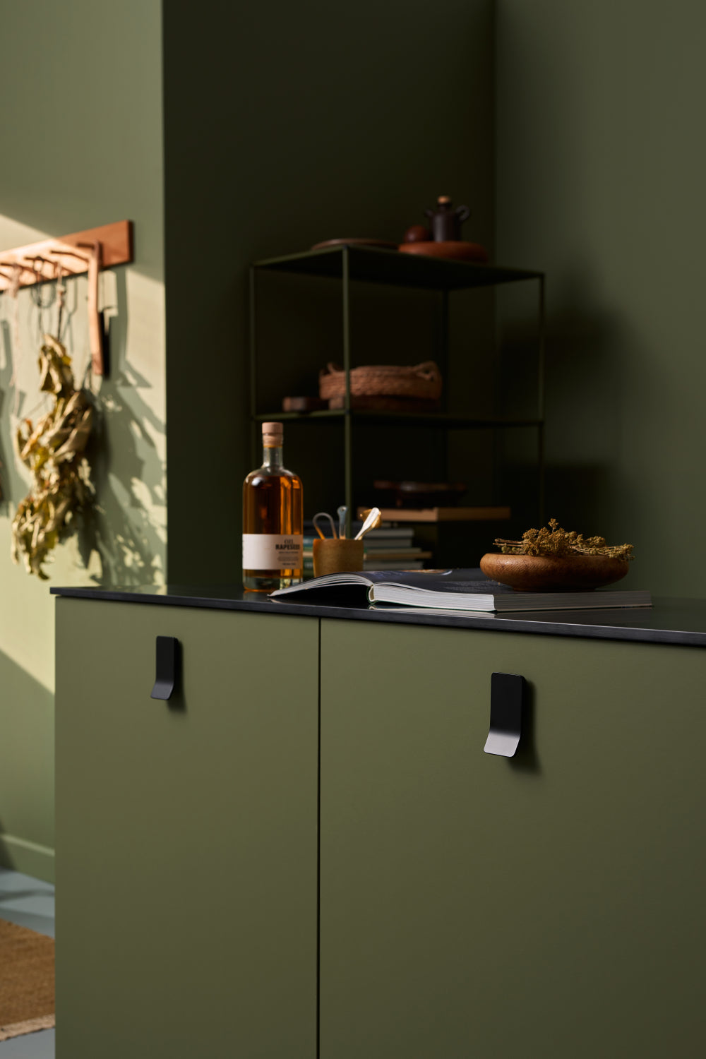 Furnipart Leaf Vertical Greb Mat sort 32mm