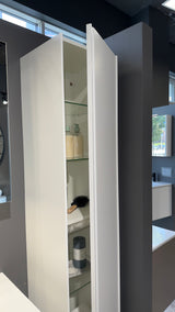 Badeværelseshøjskab med vendbarlåge – Mat grå (Nordskab3)