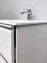 Nordskab badsæt i Mat hvid - bredde 120 cm med Solid Surface badborplade