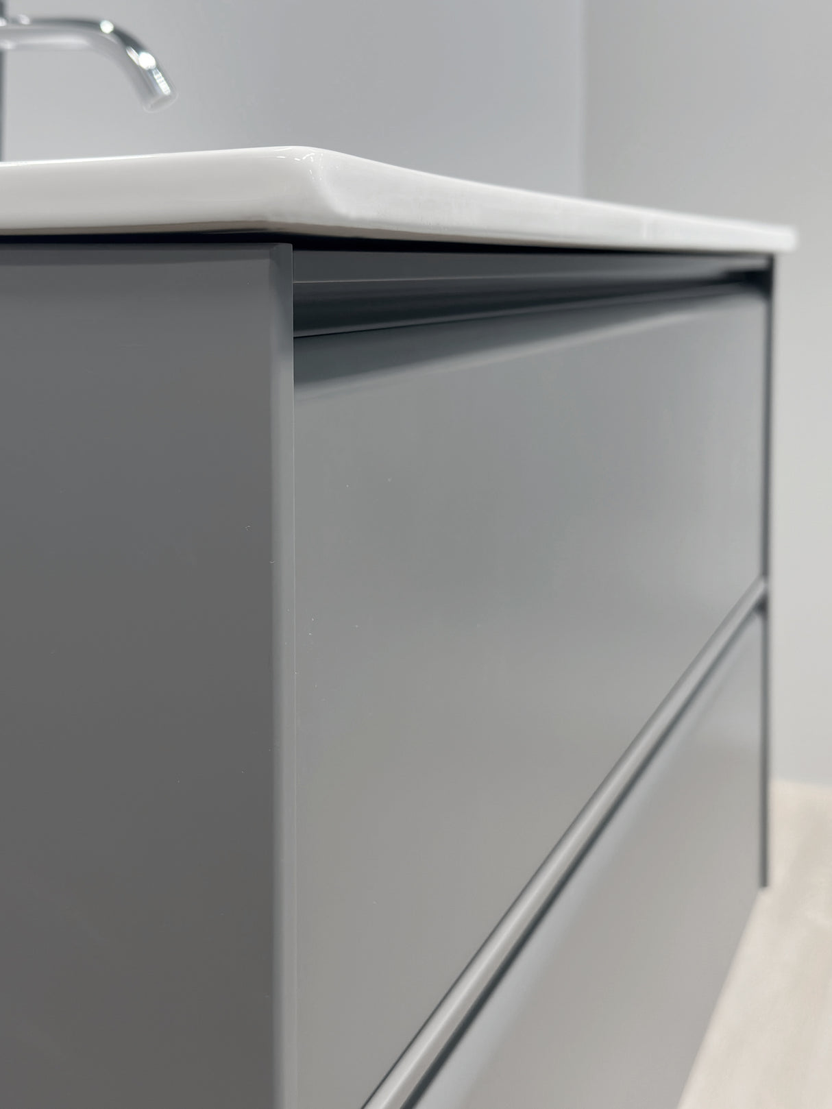 Nordskab badsæt i Grå - bredde 100 cm med Solid Surface badborplade