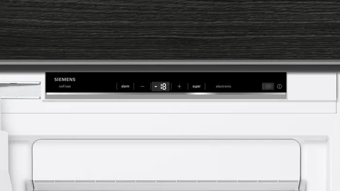 iQ500 Integrerbar fryser 177.2 x 55.8 cm fladhængsel med dæmpet lukning (soft close) - GI81NSCE0