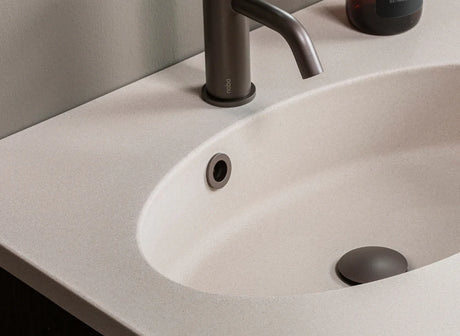 Overløbsstuds / PU-lakering i Mat Bronze look til Marmorline badbordplader