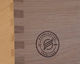 Nordic snedker vaskeskab i Natur lakeret eg med Reno solid surface badbordplade i bredde 120 cm med hanehul