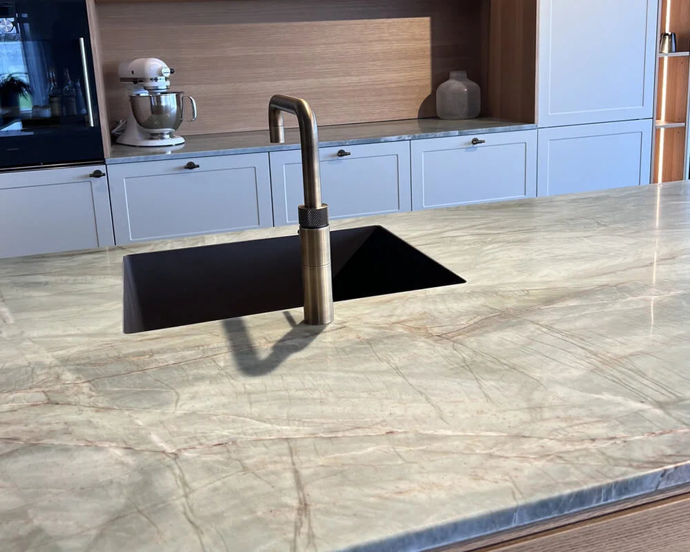 Jadore Cristallo Finslebet Specialsten bordplade på mål