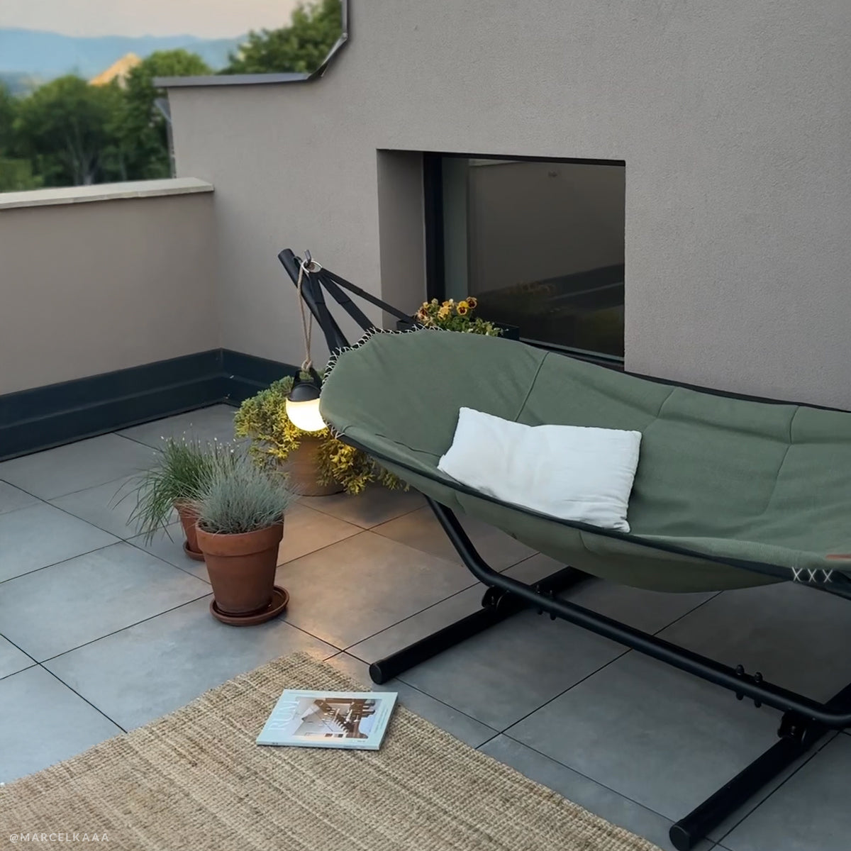 Cobana Hammock Olive - Black Frame