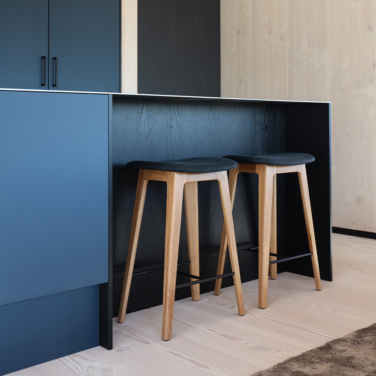 Nordic Bar Stool - Oak - Luna Carbon - 73 cm