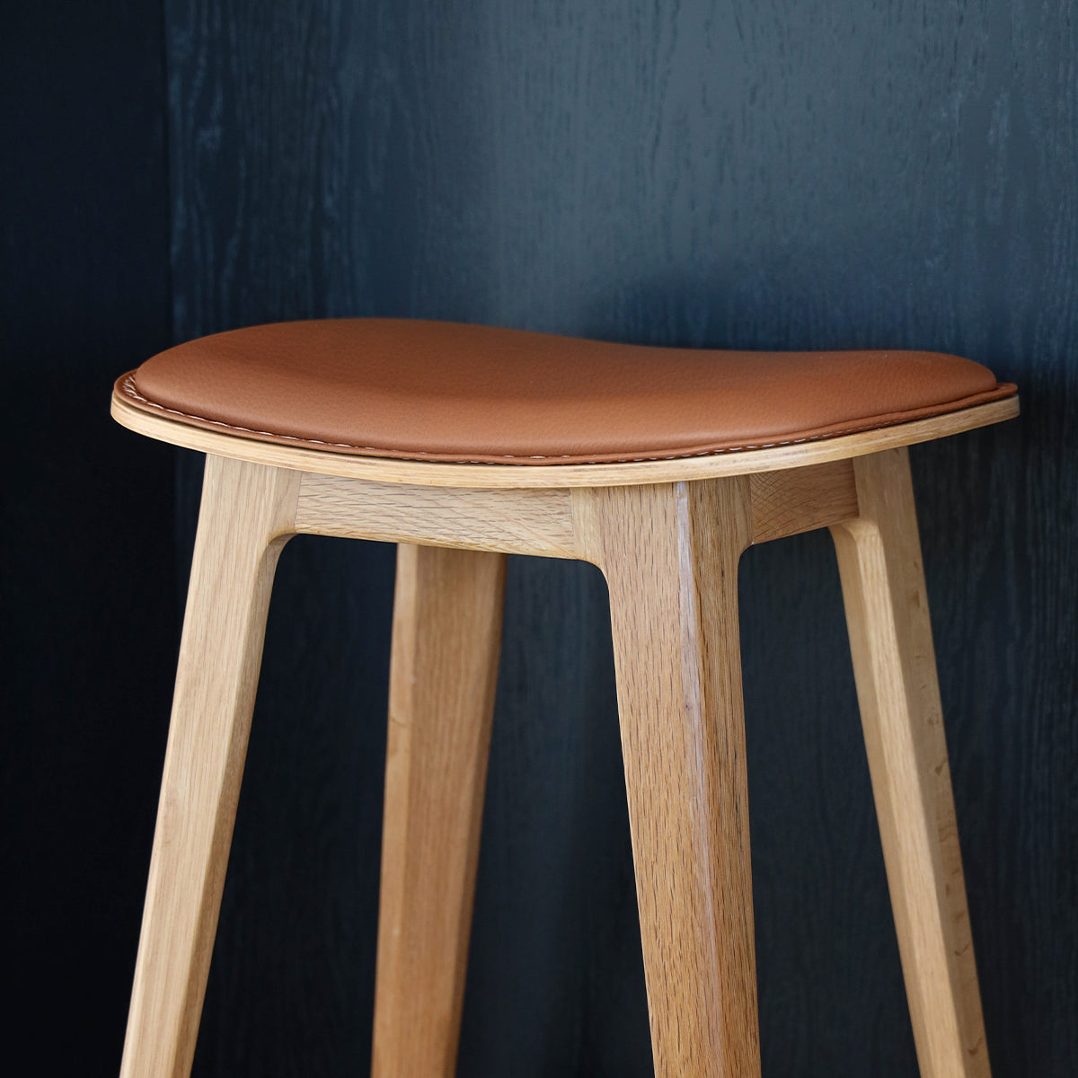 Nordic Bar Stool - Oak with stitches - Terra Safari - 73 cm