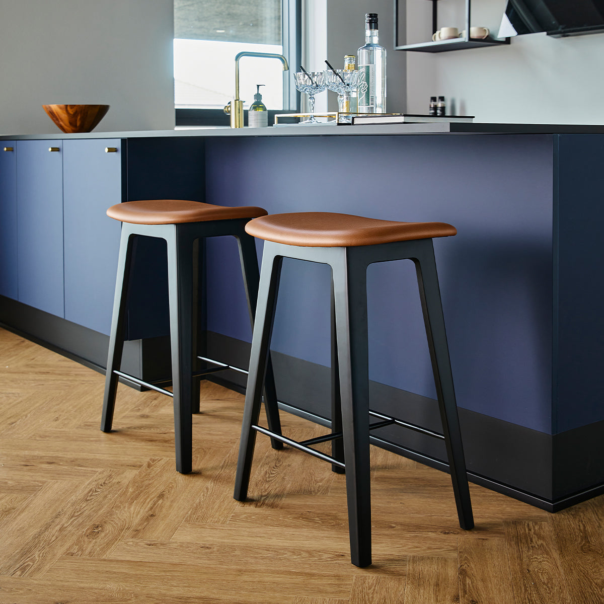 Nordic Bar Stool - Black Stained Oak - Terra Safari - 73 cm