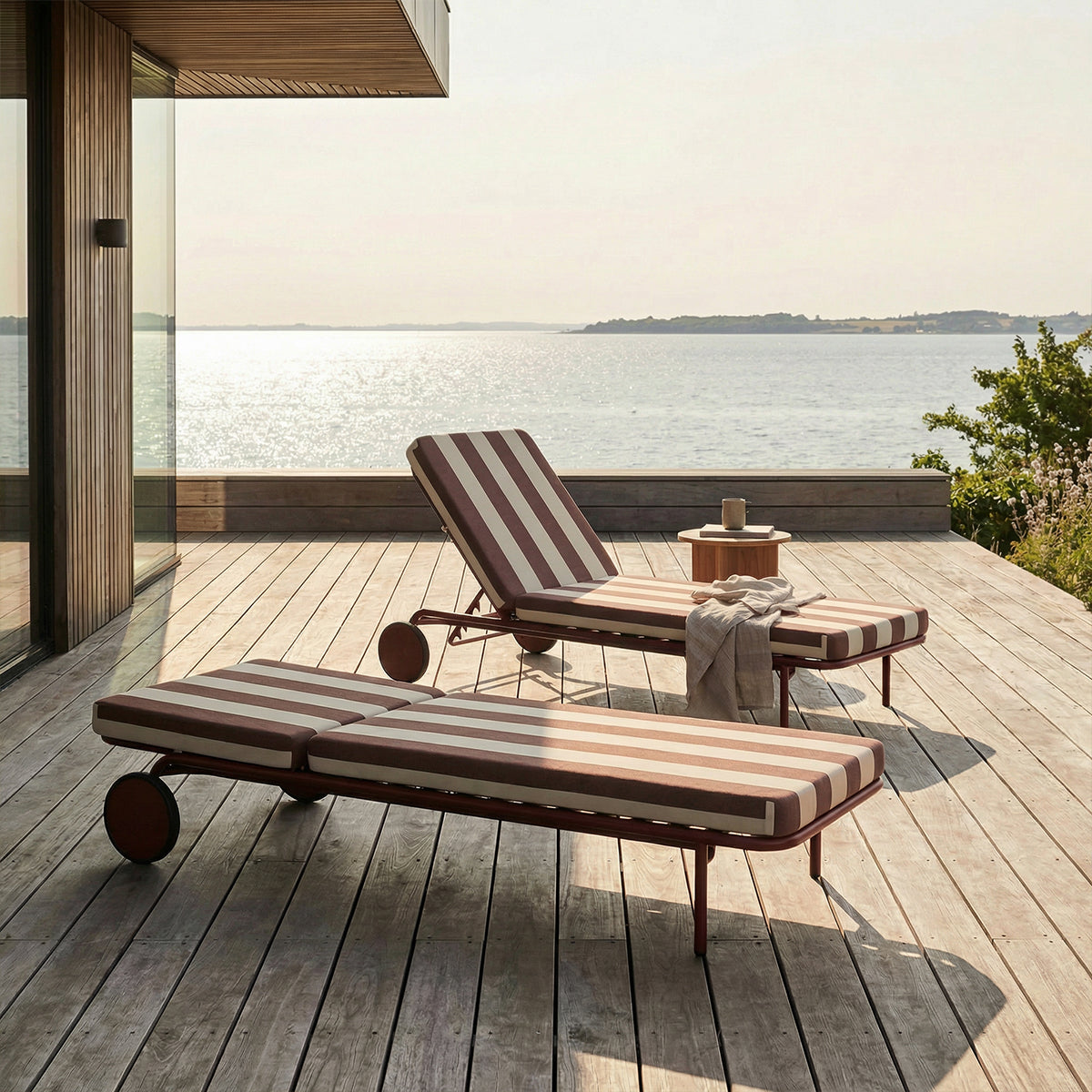 Mollis Sunbed - Renesse Chestnut