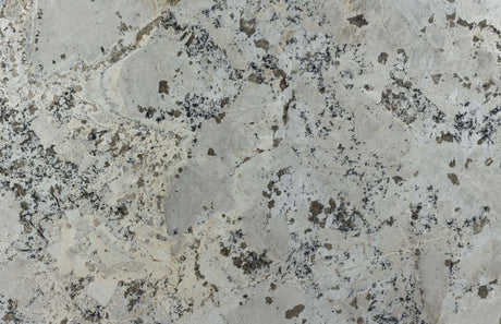 White Babylon Quartzite bordplade på mål med patineret overflade